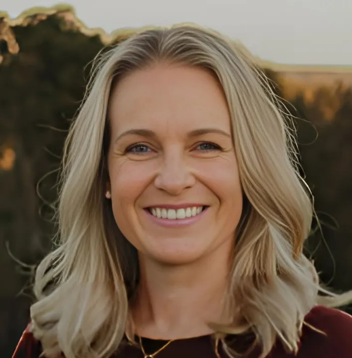 2025 Headshot_cropped.jpg