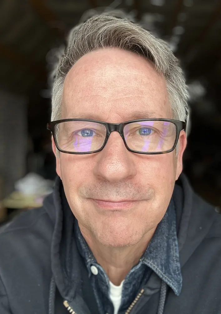 Chris Tebbetts author.png