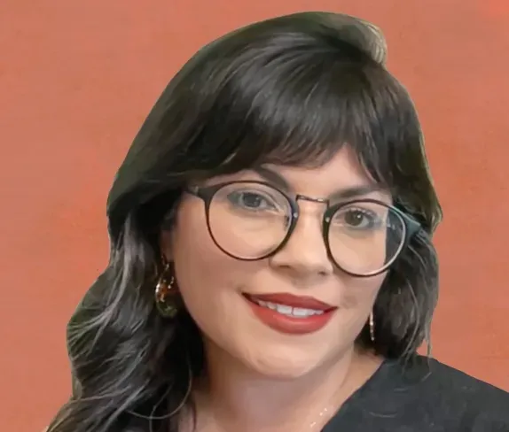 Cynthia De La Torre SoCal cropped.png