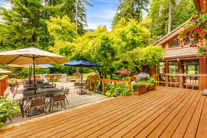 LodgePatio.jpg