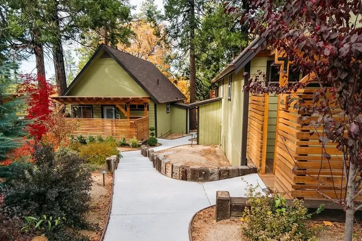 Review-Of-Tahquitz-Pines-Retreat-In-Idyllwild.webp