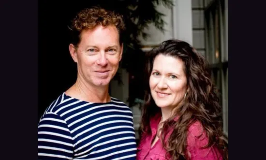 Sarah&Ian550x330.png