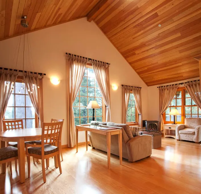 rl_cabin_interior_living_Room.jpg