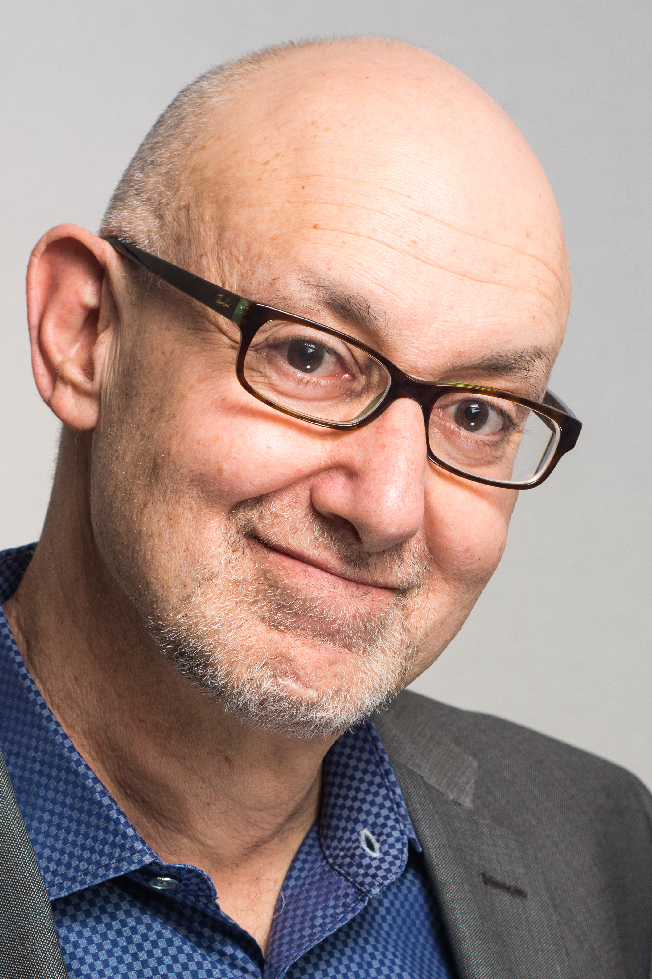 Robbins_Dean_headshot_credit David Giroux.jpg